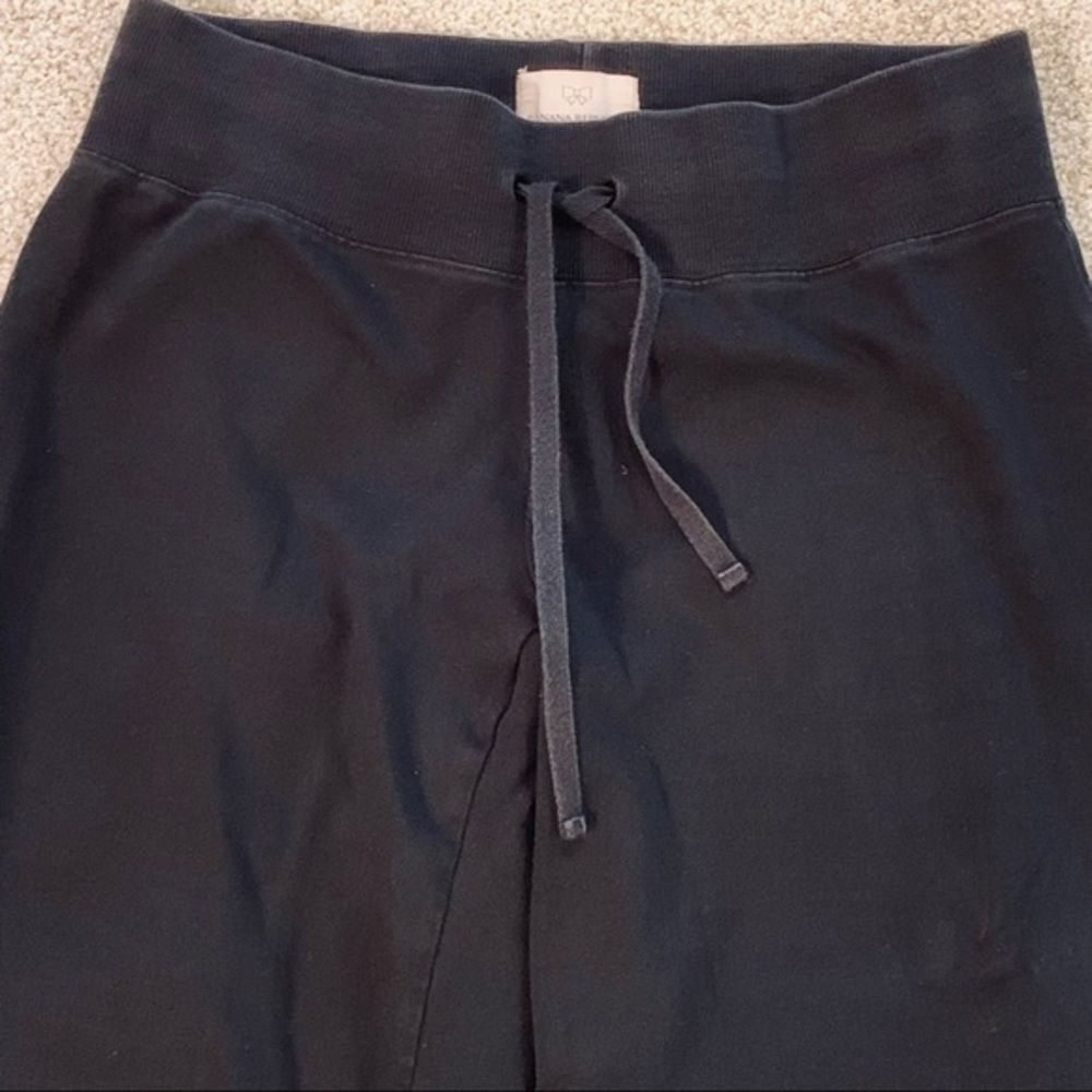 Banana Republic‎ Black Cotton Capris S - Picture 3 of 8